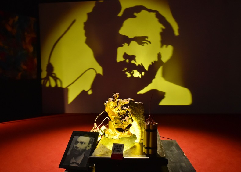 Nghệ thuật điêu khắc ánh sáng - Kiến tạo một cột mốc mới cho bản đồ nghệ thuật thế giới Nghệ thuật điêu khắc ánh sáng - Kiến tạo một cột mốc mới cho bản đồ nghệ thuật thế giới