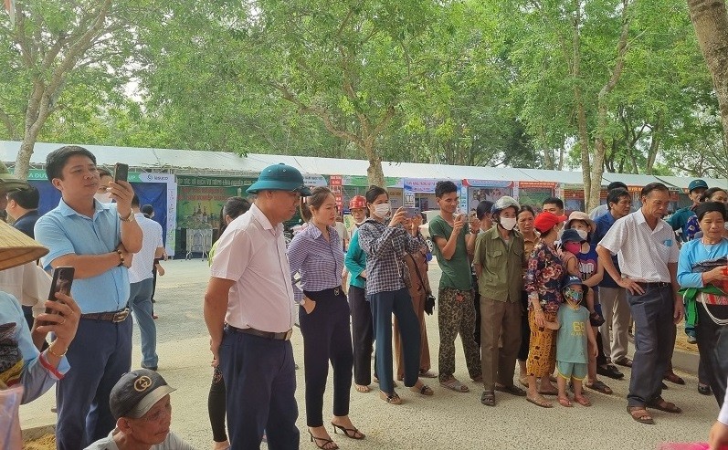 Trình diễn các di sản văn hoá phi vật thể tiêu biểu ở huyện Thọ Xuân Trình diễn các di sản văn hoá phi vật thể tiêu biểu ở huyện Thọ Xuân