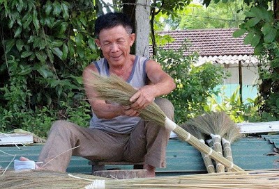 Làng nghề sản xuất sản phẩm quét dọn nhà có truyền thống hơn 150 năm Làng nghề sản xuất sản phẩm quét dọn nhà có truyền thống hơn 150 năm