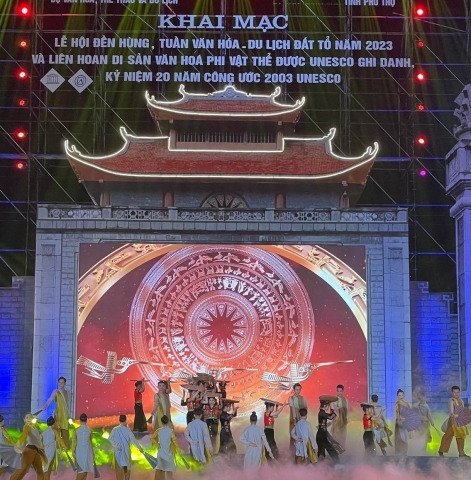 Liên hoan trình diễn các Di sản văn hóa phi vật thể đại diện nhân loại