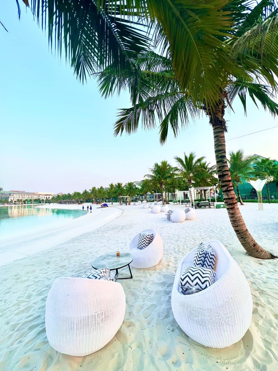 Biển hồ nước mặn tại Vin Homes Ocean Park Gia Lâm Biển hồ nước mặn tại Vin Homes Ocean Park Gia Lâm