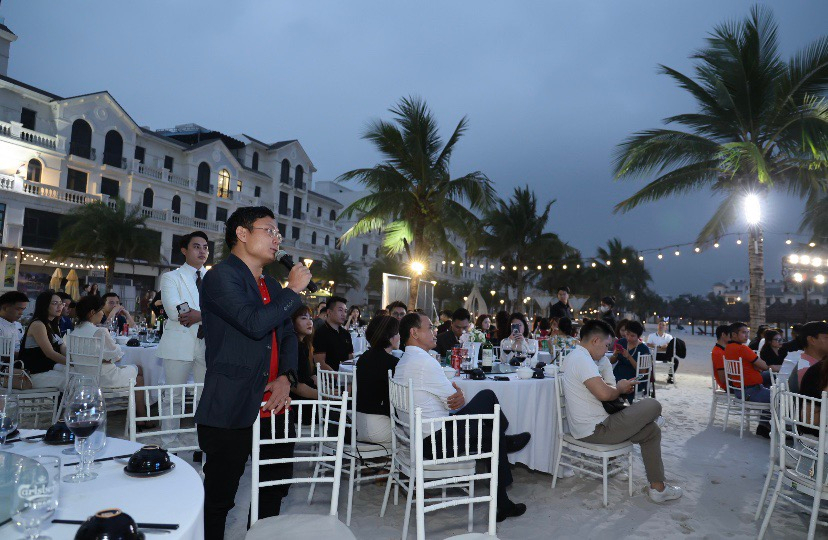 Khách mời phát biểu, trao đổi ý kiến tại chương trình xúc tiến du lịch                    Khách mời phát biểu, trao đổi ý kiến tại chương trình xúc tiến du lịch