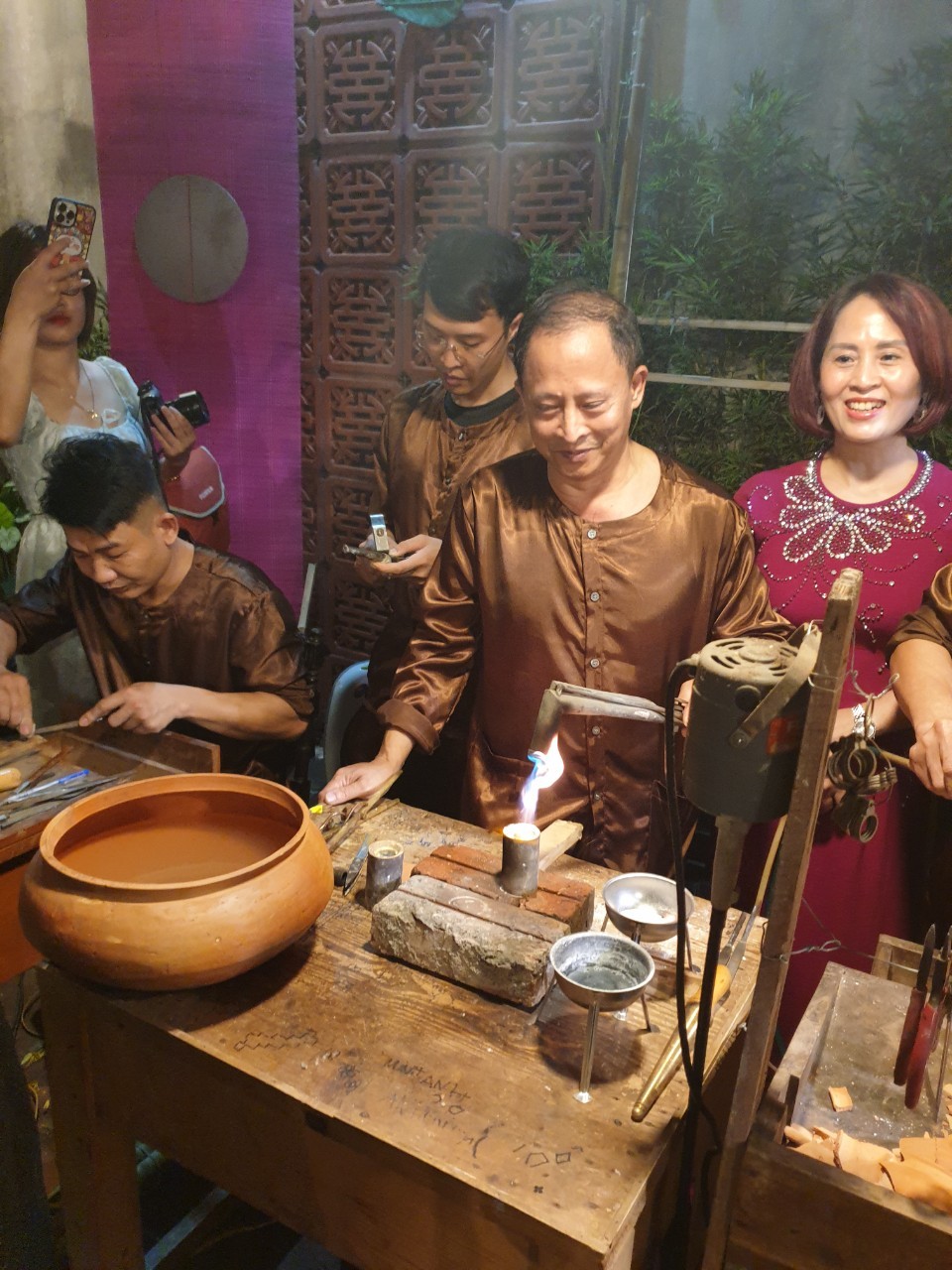 Thực hành nghề Kim Hoàn tại Lễ hội đình Kim Ngân Thực hành nghề Kim Hoàn tại Lễ hội đình Kim Ngân