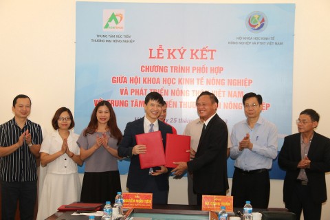 Hội Khoa học Kinh tế Nông nghiệp & PTNT Việt Nam và Trung tâm Xúc tiến Thương mại Nông nghiệp (Bộ Nông nghiệp & PTNT): Phát triển hợp tác trong lĩnh vực xúc tiến thương mại nông nghiệp