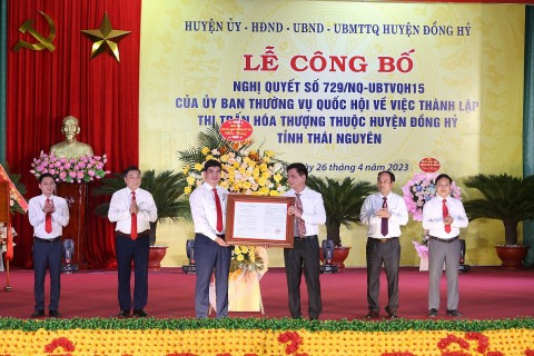 thai nguyen cong bo nghi quyet thanh lap thi tran hoa thuong thuoc huyen dong hy