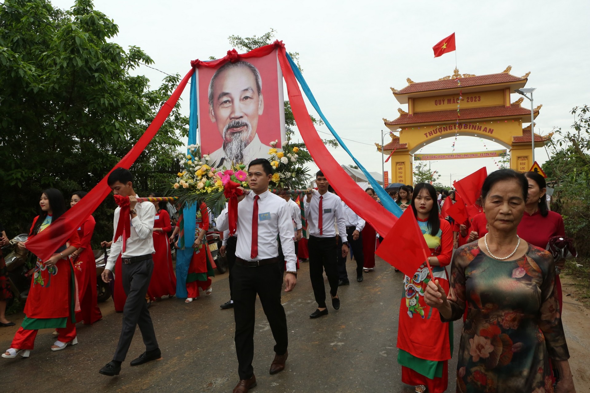 Xã Sơn Thuỷ, huyện Thanh Thuỷ, tỉnh Phú Thọ: Long trọng tổ chức lễ khánh thành cổng làng Sơn Vi Xã Sơn Thuỷ, huyện Thanh Thuỷ, tỉnh Phú Thọ: Long trọng tổ chức lễ khánh thành cổng làng Sơn Vi