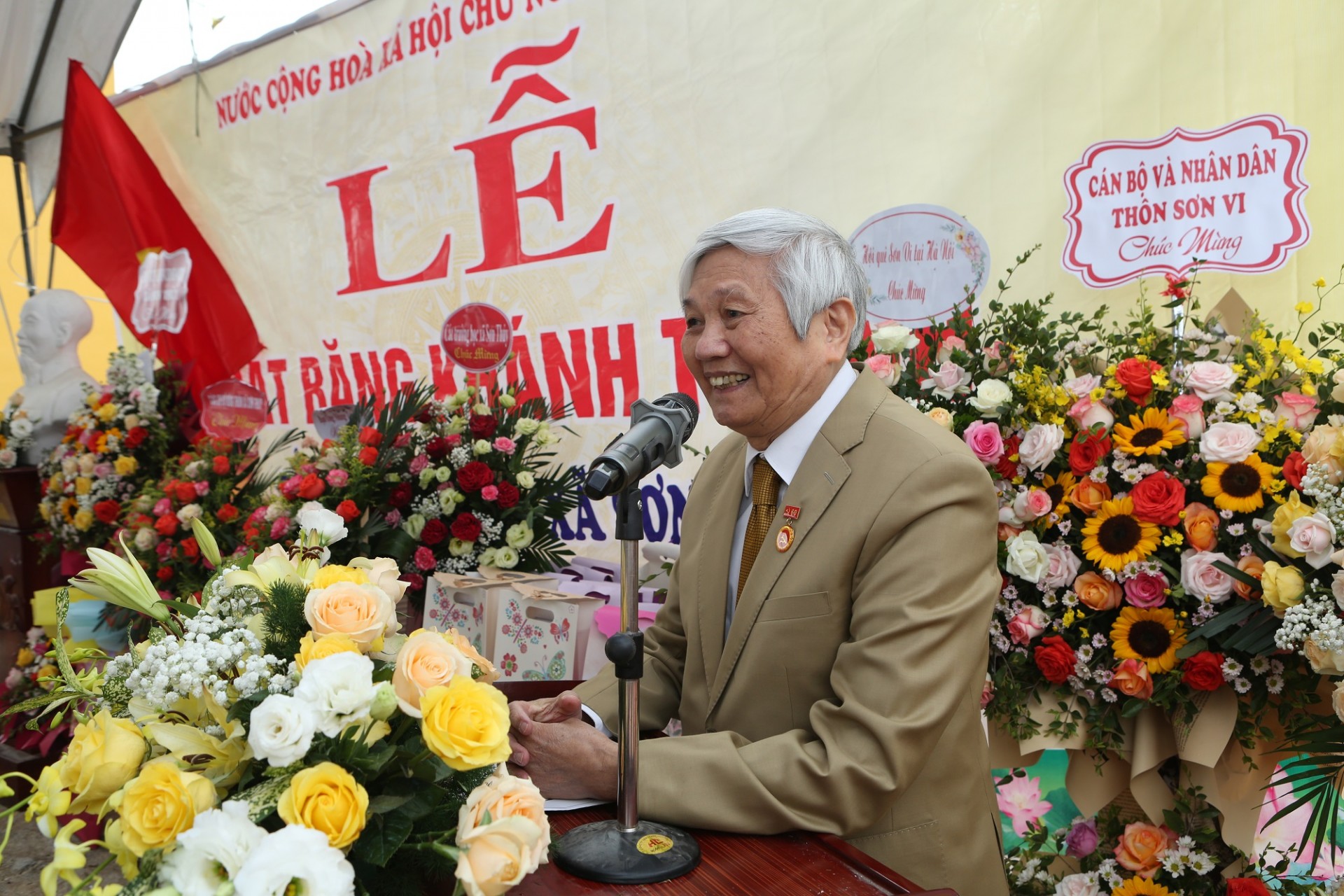 Xã Sơn Thuỷ, huyện Thanh Thuỷ, tỉnh Phú Thọ: Long trọng tổ chức lễ khánh thành cổng làng Sơn Vi Xã Sơn Thuỷ, huyện Thanh Thuỷ, tỉnh Phú Thọ: Long trọng tổ chức lễ khánh thành cổng làng Sơn Vi