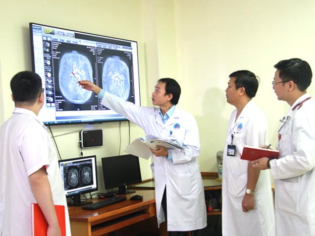 Bệnh viện Hữu Nghị  tận tình chăm sóc sức khỏe người bệnh