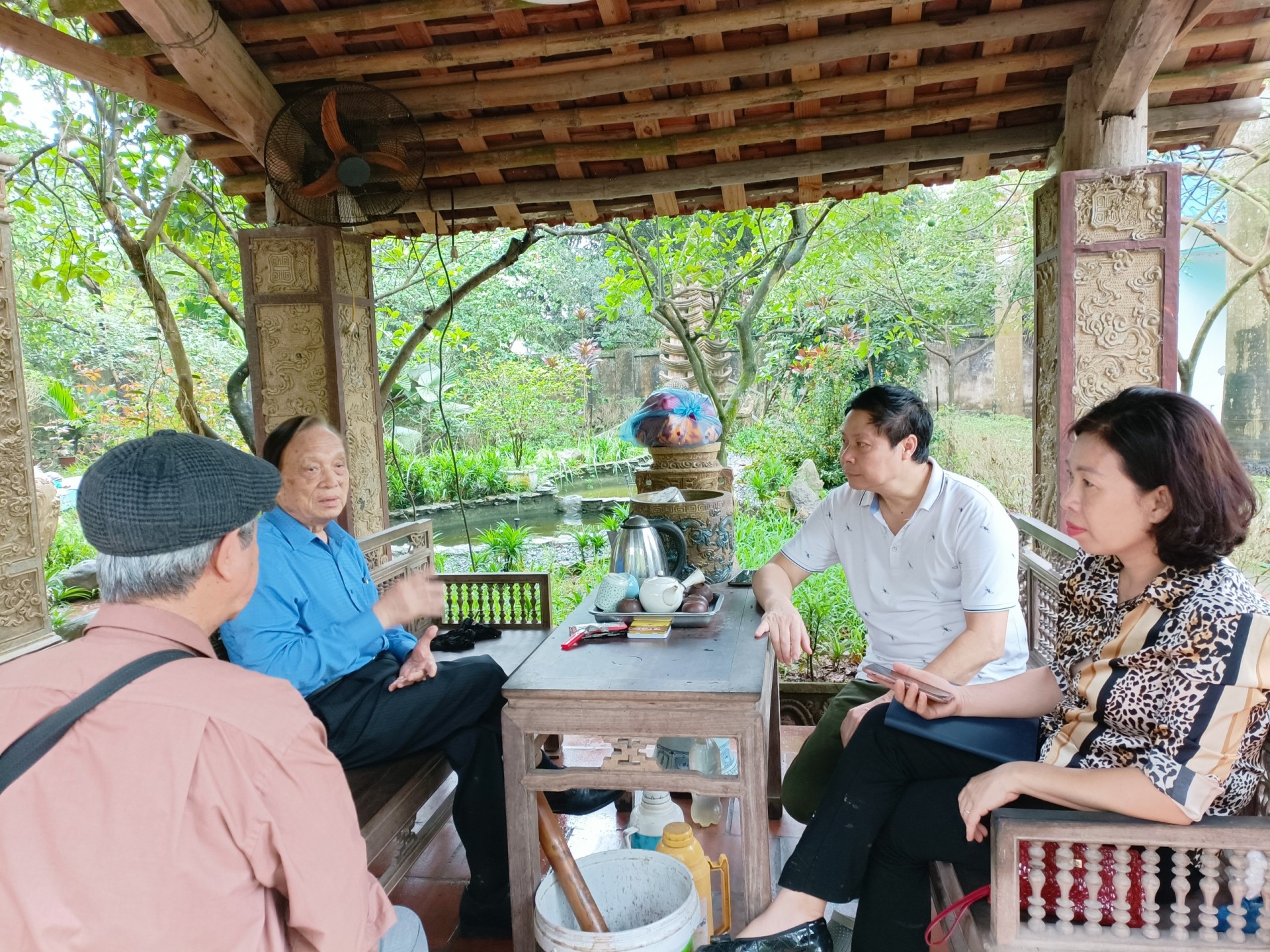 Kiến trúc sư tâm huyết với dòng gốm Âu Lạc Kiến trúc sư tâm huyết với dòng gốm Âu Lạc
