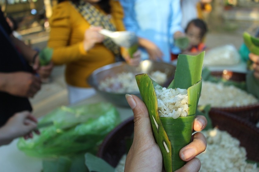 Làng nghề quết cốm dẹp hơn 100 năm tuổi của đồng bào Khmer