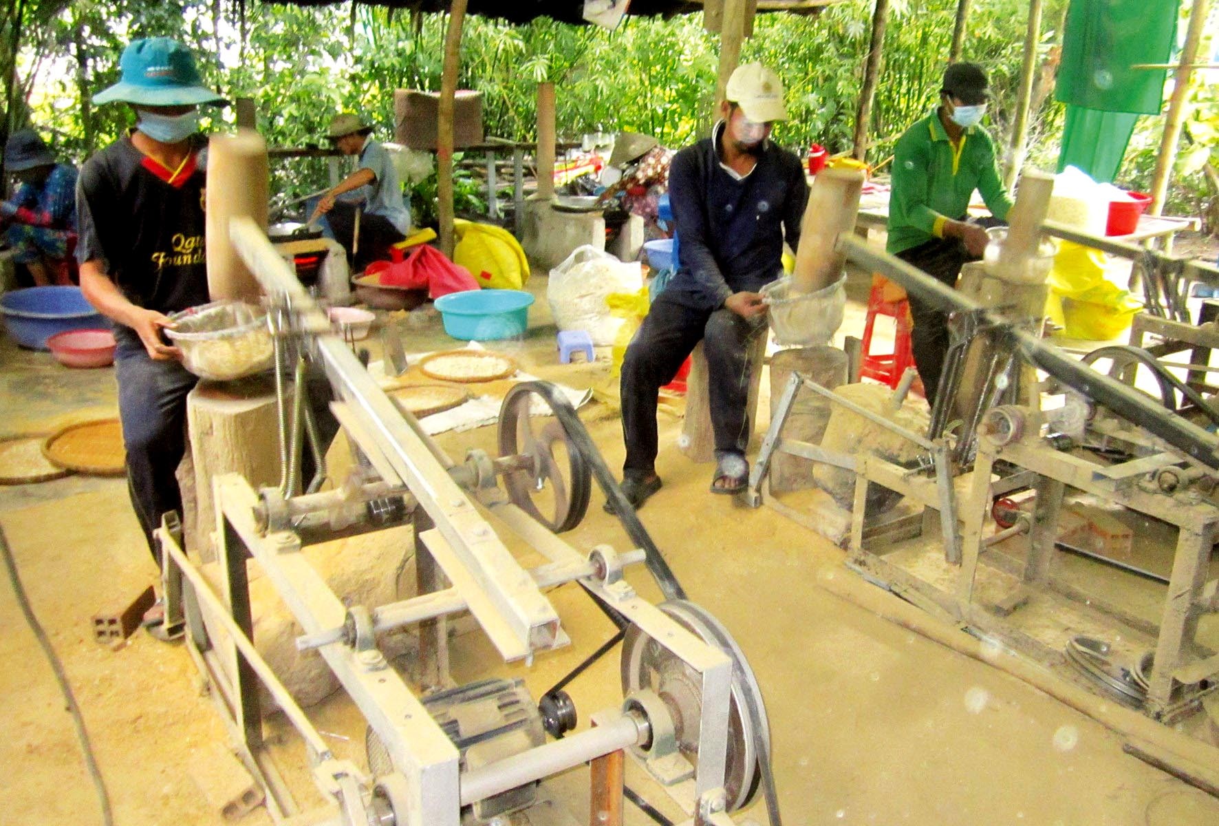 Làng nghề quết cốm dẹp hơn 100 năm tuổi của đồng bào Khmer