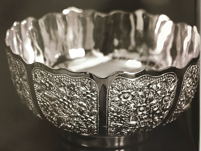 Nét chạm trổ tinh xảo trên các sản phẩm của làng nghề Đồng Xâm