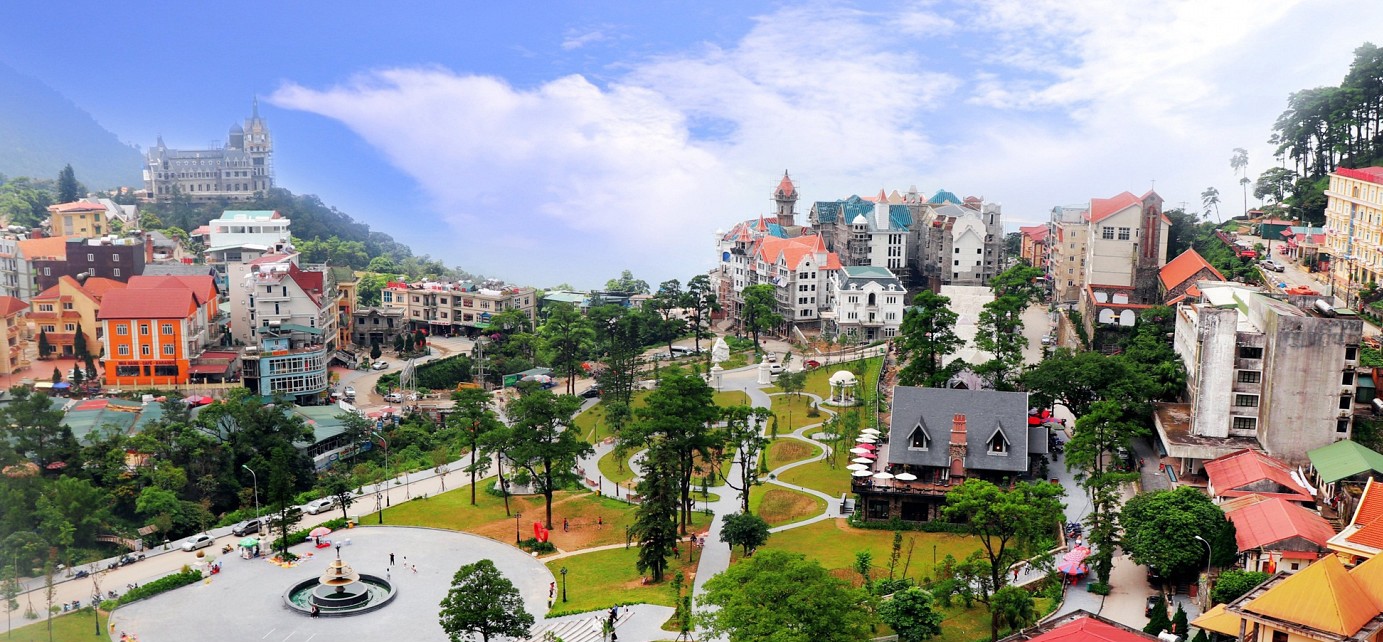 Ngoài điểm du lịch tâm linh tại Tây Thiên, du khách cũng thường lựa chọn loại hình du lịch tham quan, nghỉ dưỡng tại thị trấn Tam Đảo Ngoài điểm du lịch tâm linh tại Tây Thiên, du khách cũng thường lựa chọn loại hình du lịch tham quan, nghỉ dưỡng tại thị trấn Tam Đảo