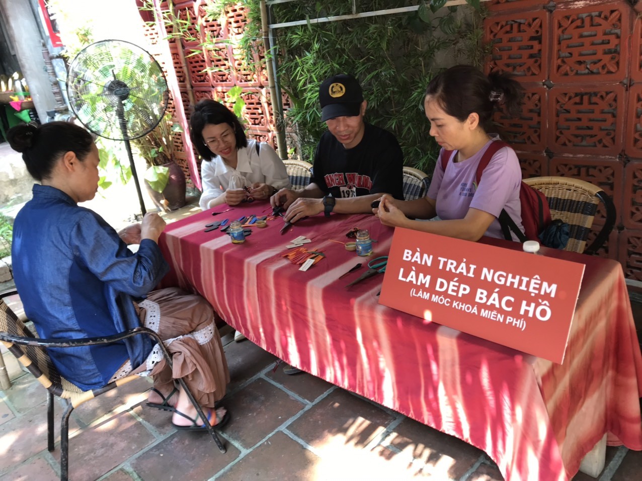 Quận Hoàn Kiếm khai mạc  chương trình “Huyền thoại bước chân”