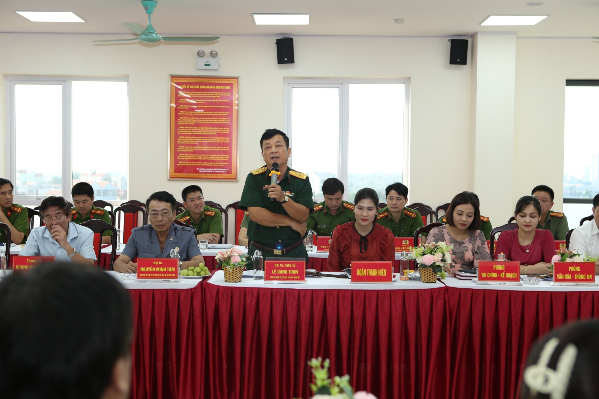 Hội nghị sơ kết 01 tháng triển khai cuộc thi sáng tác ca khúc chủ đề “Công an quận Bắc Từ Liêm - Những mùa hoa chiến công” Hội nghị sơ kết 01 tháng triển khai cuộc thi sáng tác ca khúc chủ đề “Công an quận Bắc Từ Liêm - Những mùa hoa chiến công”