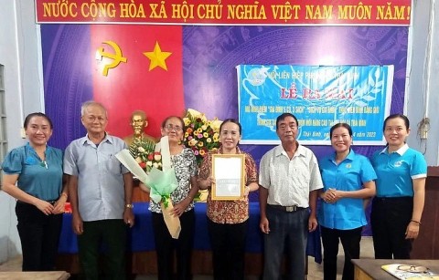 Cuộc vận động "Xây dựng gia đình 5 không, 3 sạch"