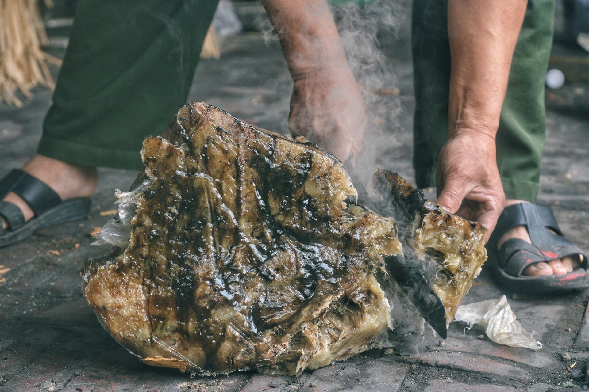 Độc đáo nghề làm hương trám đen làng Chóa Độc đáo nghề làm hương trám đen làng Chóa