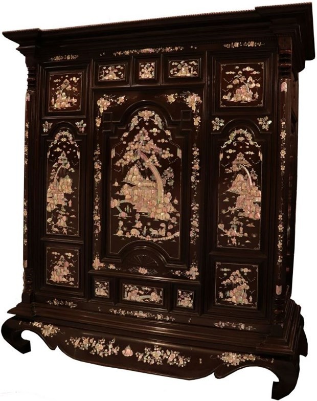 Tủ thờ Gò Công. Ảnh: nongthonviet.com.vn Tủ thờ Gò Công. Ảnh: nongthonviet.com.vn