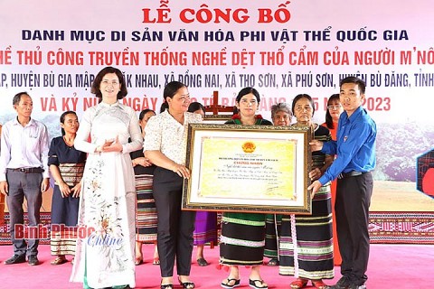 nghe det tho cam cua nguoi mnong la di san van hoa phi vat the quoc gia
