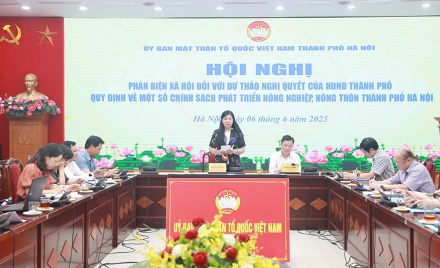 Chủ tịch Ủy ban MTTQ Việt Nam TP. Hà Nội Nguyễn Lan Hương phát biểu tại Hội nghị. Ảnh: VGP/Thùy Linh Chủ tịch Ủy ban MTTQ Việt Nam TP. Hà Nội Nguyễn Lan Hương phát biểu tại Hội nghị. Ảnh: VGP/Thùy Linh