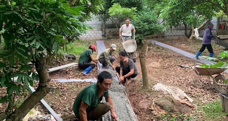Gia đình ông Nguyễn Văn Thược, Thôn 3 Thượng Vĩ, xã Nhân Chính (Lý Nhân) đầu tư xây dựng mô hình vườn mẫu. Ảnh: Xuân Lộc Gia đình ông Nguyễn Văn Thược, Thôn 3 Thượng Vĩ, xã Nhân Chính (Lý Nhân) đầu tư xây dựng mô hình vườn mẫu. Ảnh: Xuân Lộc
