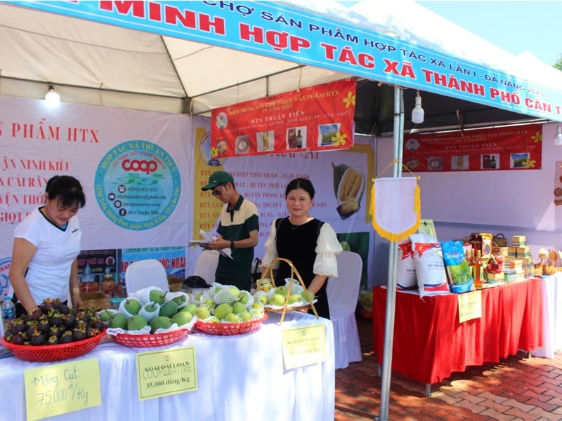 Gian hàng trái cây của đơn vị TP. Cần Thơ Gian hàng trái cây của đơn vị TP. Cần Thơ