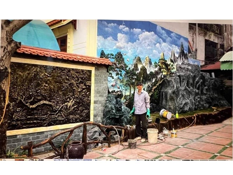 Nghệ nhân đam mê chế tác tranh tường phù điêu nghệ thuật
