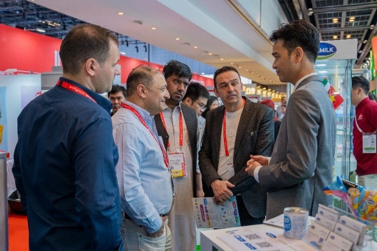 Vinamilk mở rộng thị trường quốc tế với 2 hướng đi mũi nhọn Vinamilk mở rộng thị trường quốc tế với 2 hướng đi mũi nhọn