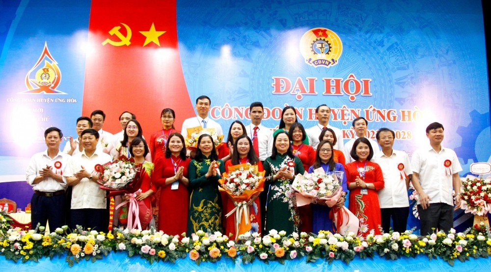 Đại hội Công đoàn huyện Ứng Hòa lần thứ XI thành công tốt đẹp Đại hội Công đoàn huyện Ứng Hòa lần thứ XI thành công tốt đẹp