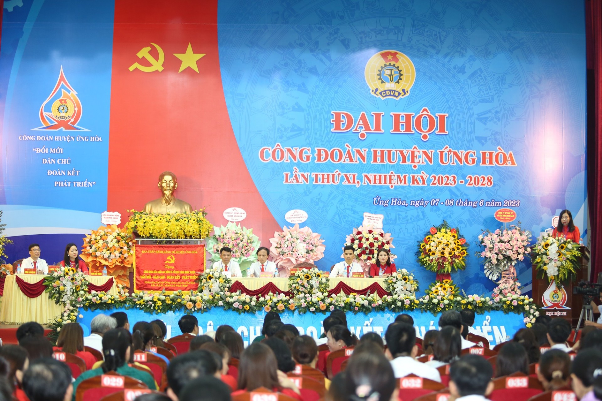 Đại hội Công đoàn huyện Ứng Hòa lần thứ XI thành công tốt đẹp Đại hội Công đoàn huyện Ứng Hòa lần thứ XI thành công tốt đẹp