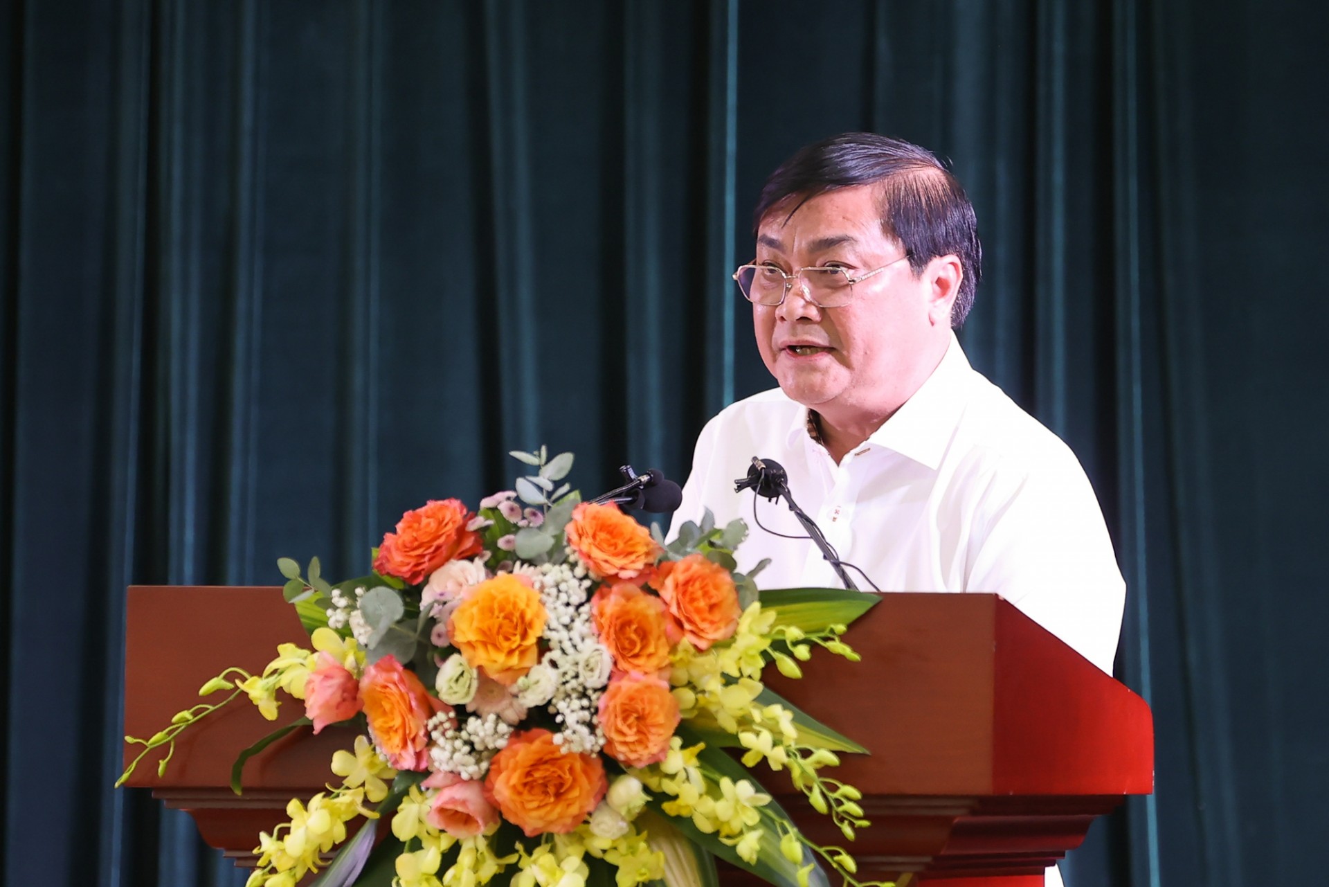 Đại diện lãnh đạo một số cơ quan thông tin báo chí báo cáo với Thủ tướng Chính phủ và lãnh đạo các bộ, ngành về tình hình hoạt động - Ảnh: VGP/Nhật Bắc Đại diện lãnh đạo một số cơ quan thông tin báo chí báo cáo với Thủ tướng Chính phủ và lãnh đạo các bộ, ngành về tình hình hoạt động - Ảnh: VGP/Nhật Bắc