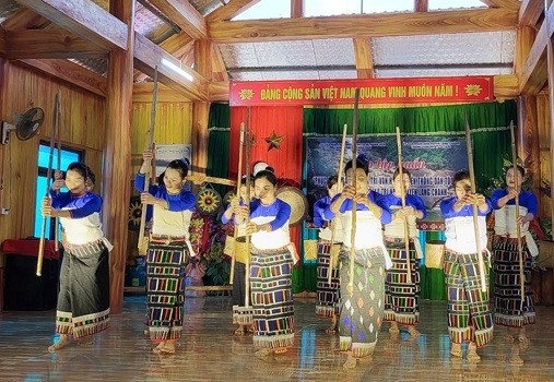 Huyện Lang Chánh: Bảo tồn, truyền dạy dân ca, dân vũ, dân nhạc truyền thống dân tộc Thái Huyện Lang Chánh: Bảo tồn, truyền dạy dân ca, dân vũ, dân nhạc truyền thống dân tộc Thái