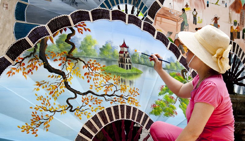 Nghề làm quạt giấy Chàng Sơn Nghề làm quạt giấy Chàng Sơn