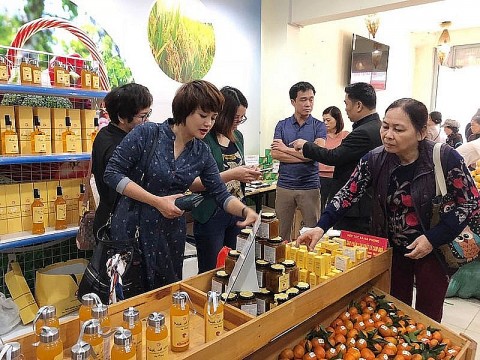 binh chon san pham cong nghiep nong thon tieu bieu la mot trong nhung noi dung quan trong cua hoat dong khuyen cong