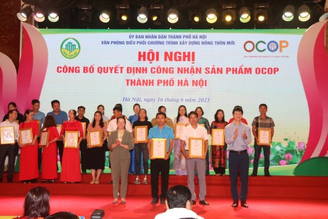 Hà Nội trao chứng nhận cho 518 sản phẩm OCOP