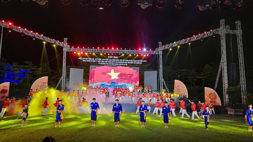 Thạch Thất: Khai mạc triển lãm giới thiệu sản phẩm làng nghề, OCOP và sinh vật cảnh năm 2023
