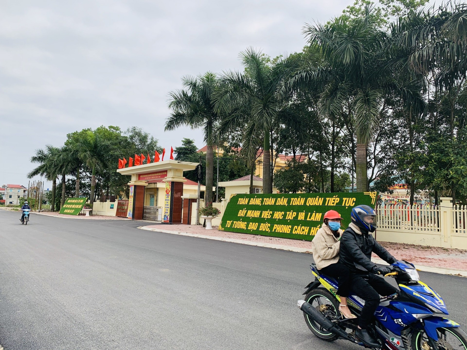 Hạ tầng giao thông xã Yên Trung ngày một khang trang, hiện đại Hạ tầng giao thông xã Yên Trung ngày một khang trang, hiện đại