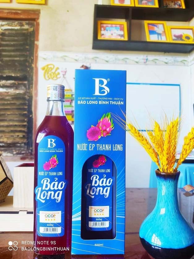 Nước ép thanh long Bảo Long là thức uống lên men tự nhiên, vị chua ngọt, hơi nồng, không chất tạo màu, không chất bảo quản