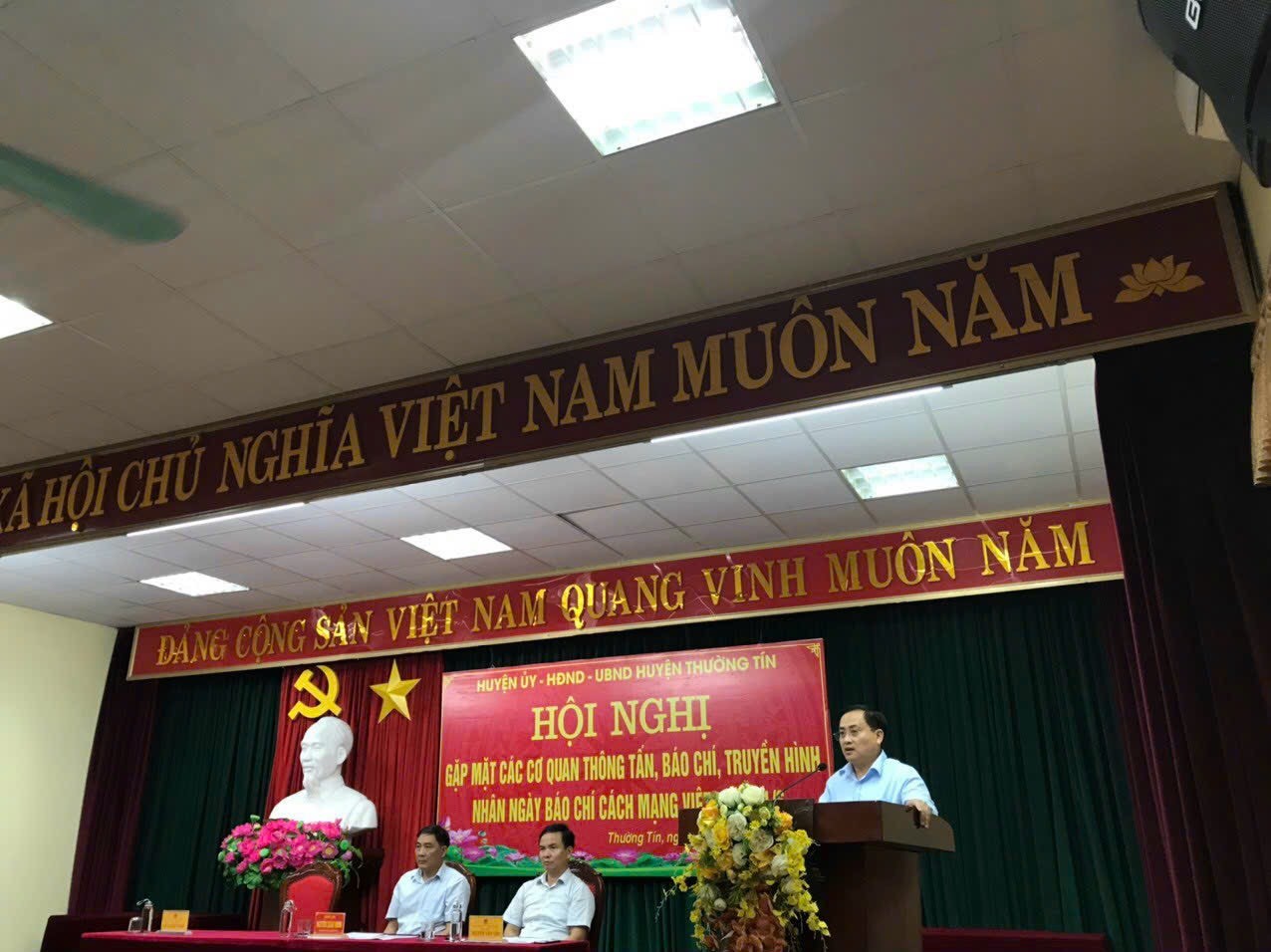 Thường Tín gặp mặt các cơ quan thông tấn, báo chí, truyền hình nhân ngày Báo chí cách mạng Việt Nam. Thường Tín gặp mặt các cơ quan thông tấn, báo chí, truyền hình nhân ngày Báo chí cách mạng Việt Nam.