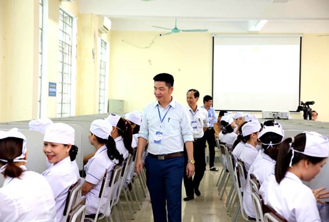 Cán bộ ngành Y tế Hà Tĩnh thi đua, nâng cao tay nghề phục vụ người dân Cán bộ ngành Y tế Hà Tĩnh thi đua, nâng cao tay nghề phục vụ người dân