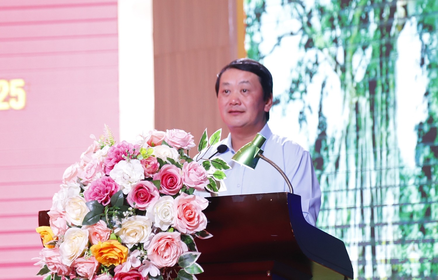 Ủy viên Trung ương Đảng, Bộ trưởng, Chủ nhiệm Ủy ban Dân tộc Hầu A Lềnh phát biểu khai mạc Hội nghị Ủy viên Trung ương Đảng, Bộ trưởng, Chủ nhiệm Ủy ban Dân tộc Hầu A Lềnh phát biểu khai mạc Hội nghị