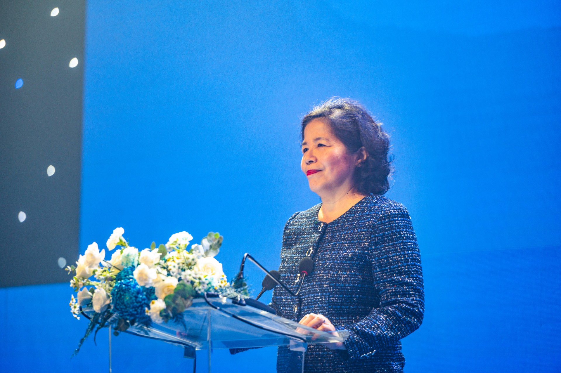 NHẬN DIỆN THƯƠNG HIỆU MỚI CỦA VINAMILK “PHỦ XANH” MẠNG XÃ HỘI NHẬN DIỆN THƯƠNG HIỆU MỚI CỦA VINAMILK “PHỦ XANH” MẠNG XÃ HỘI