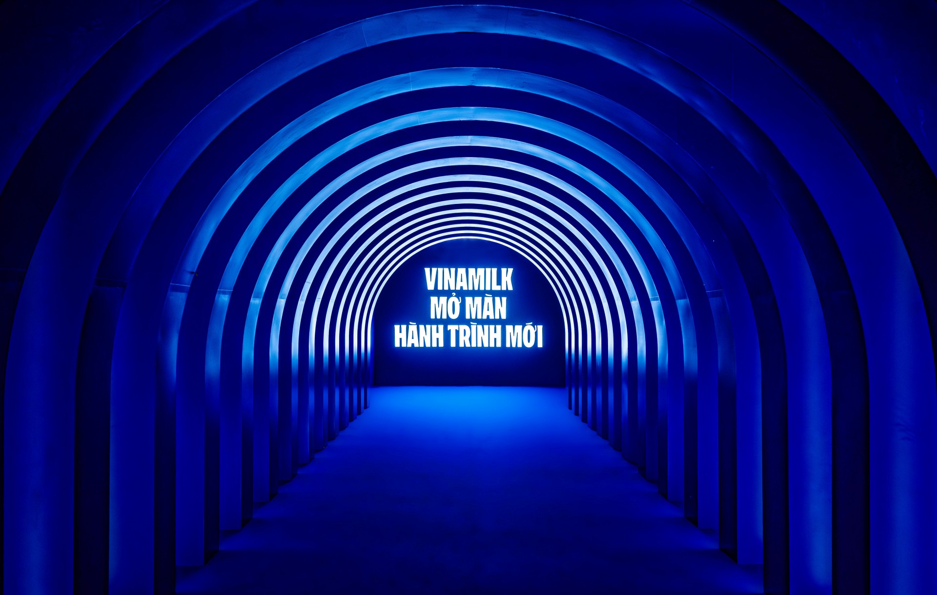 NHẬN DIỆN THƯƠNG HIỆU MỚI CỦA VINAMILK “PHỦ XANH” MẠNG XÃ HỘI NHẬN DIỆN THƯƠNG HIỆU MỚI CỦA VINAMILK “PHỦ XANH” MẠNG XÃ HỘI