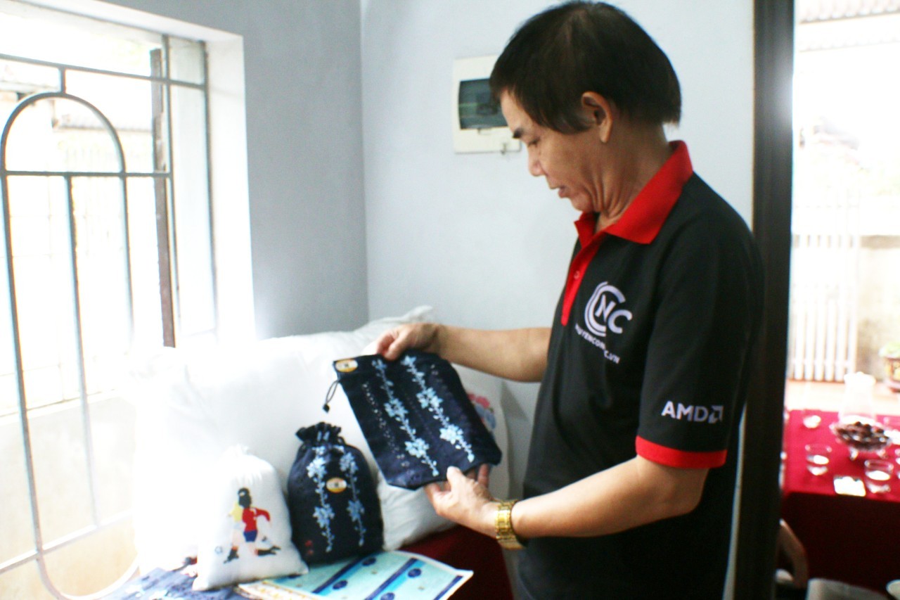 Sản phẩm OCOP thêu tiềm năng xã Quảng Bị, huyện Chương Mỹ.  Sản phẩm OCOP thêu tiềm năng xã Quảng Bị, huyện Chương Mỹ.