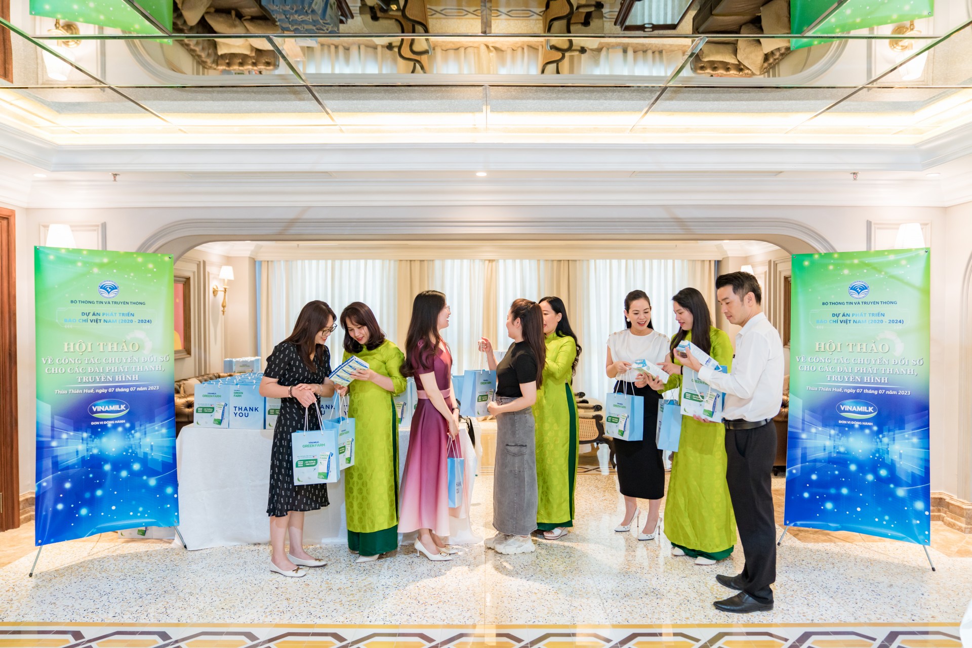 Thúc đẩy chuyển đổi số trong lĩnh vực phát thanh – truyền hình Thúc đẩy chuyển đổi số trong lĩnh vực phát thanh – truyền hình