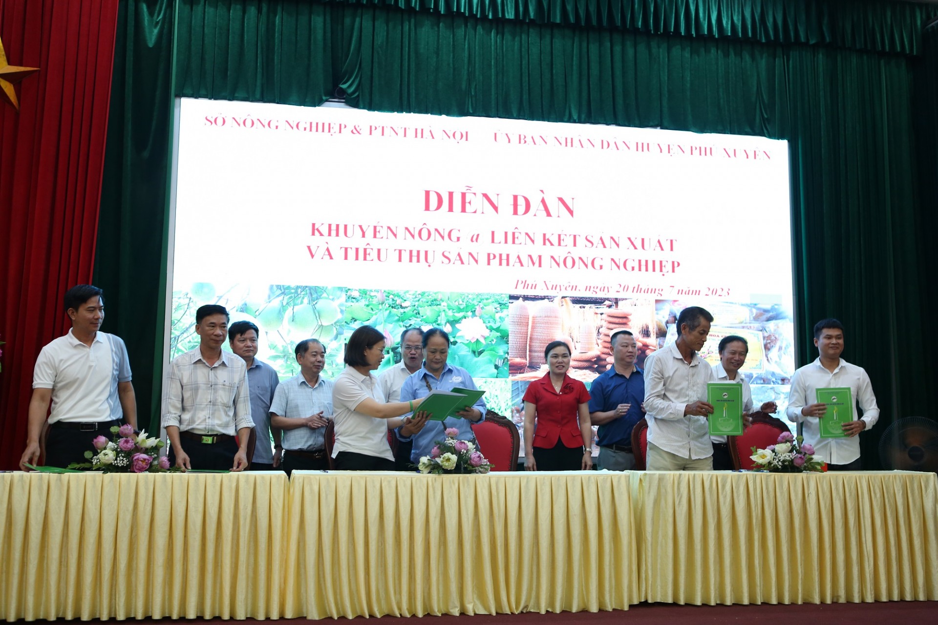 Huyện Phú Xuyên (Hà Nội): Tổ chức diễn đàn liên kết sản xuất và tiêu thụ sản phẩm