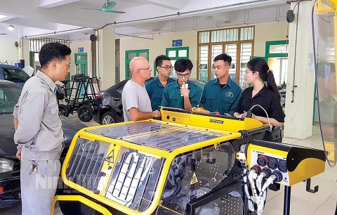 Ninh Bình: Tháo gỡ khó khăn về lao động cho ngành công nghiệp hỗ trợ