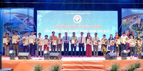 Ninh thuận: Trao chứng nhận 18 sản phẩm công nghiệp nông thôn tiêu biểu