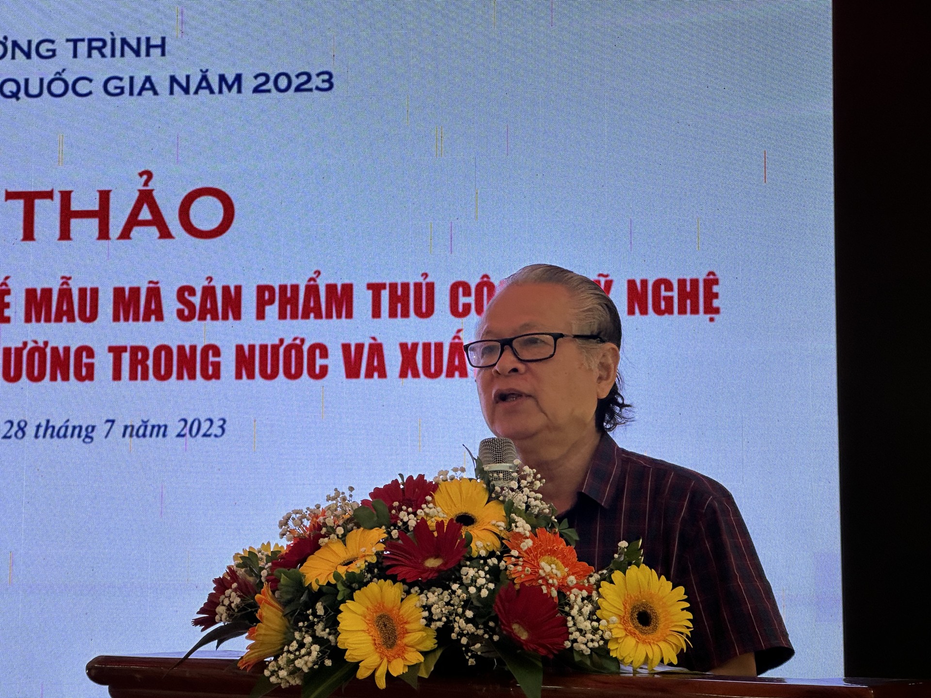 Cải tiến mẫu mã sản phẩm thủ công mỹ nghệ tăng sức cạnh tranh trên thị trường Cải tiến mẫu mã sản phẩm thủ công mỹ nghệ tăng sức cạnh tranh trên thị trường