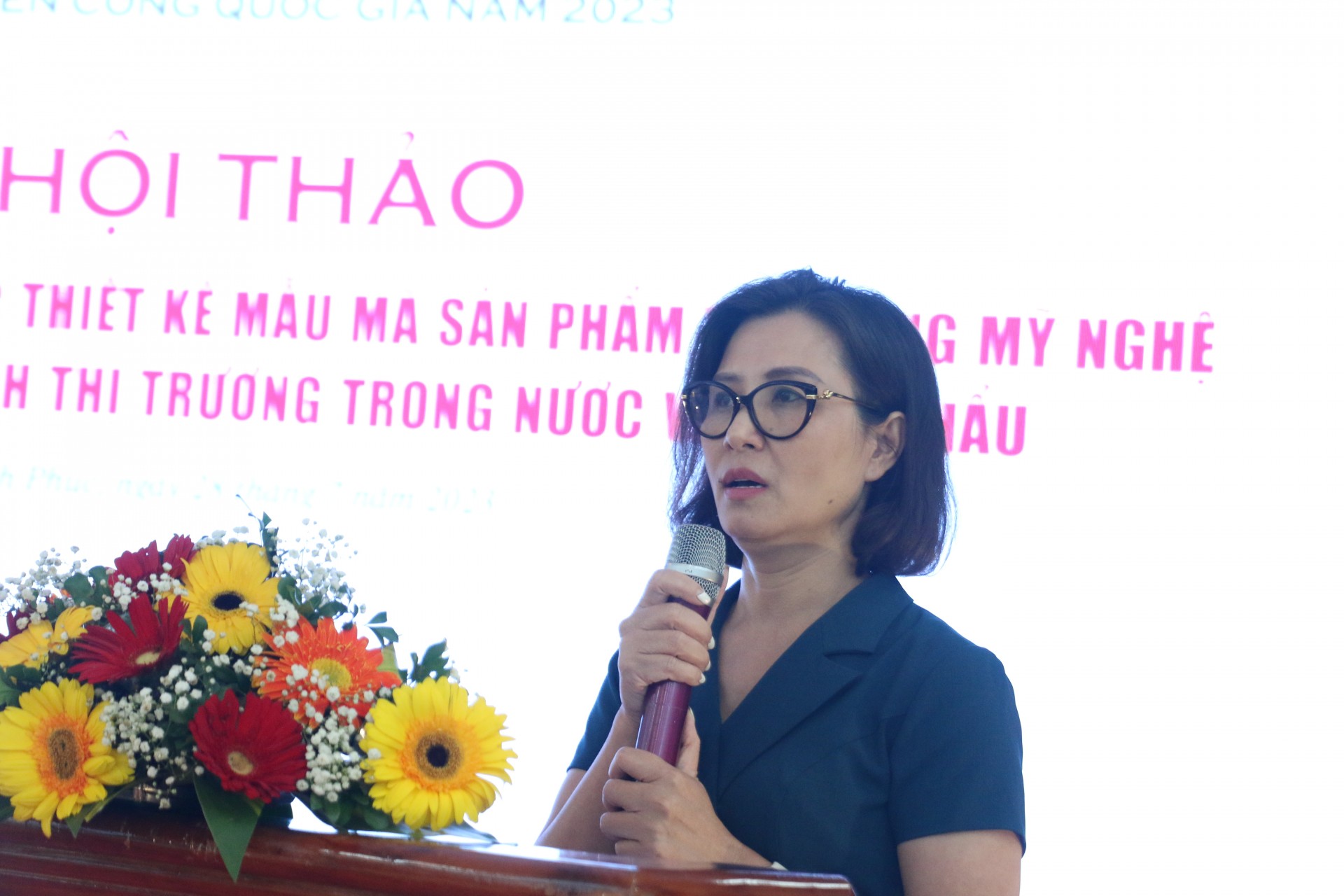 Cải tiến mẫu mã sản phẩm thủ công mỹ nghệ tăng sức cạnh tranh trên thị trường Cải tiến mẫu mã sản phẩm thủ công mỹ nghệ tăng sức cạnh tranh trên thị trường